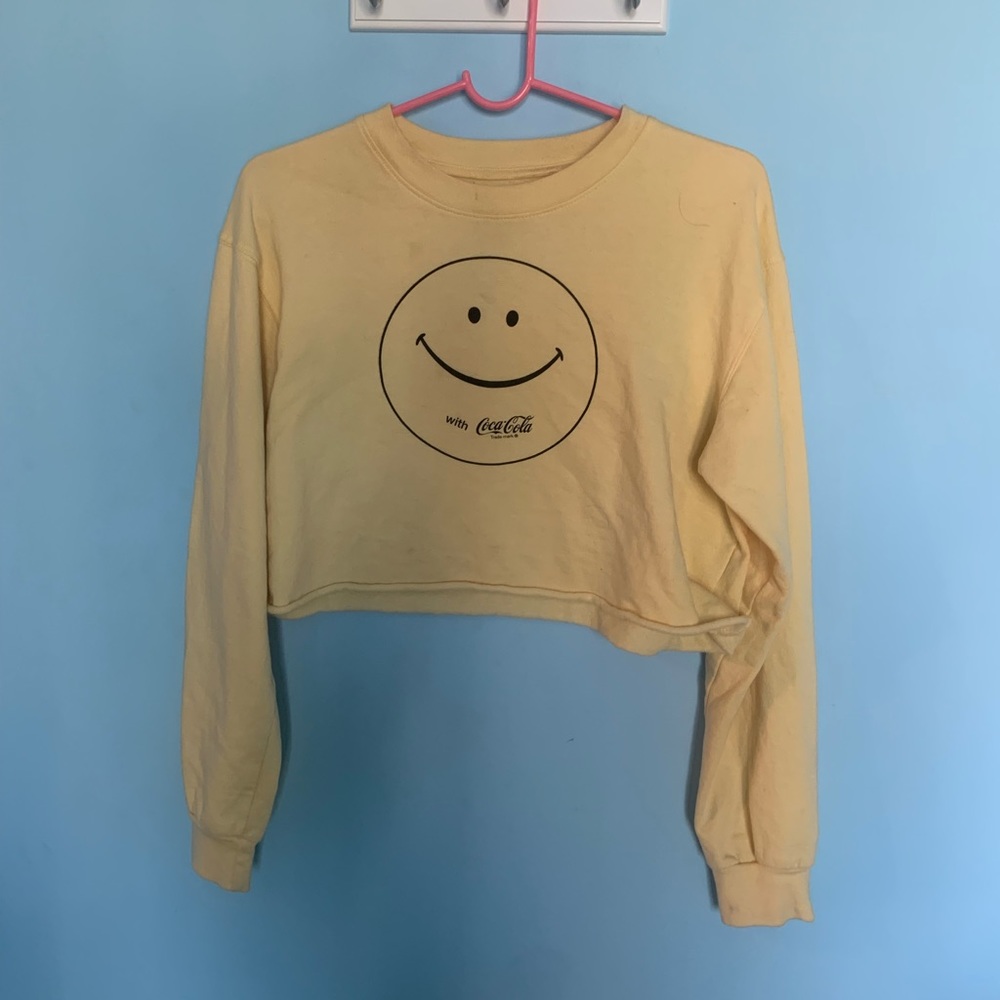 Cropped yellow crew neck sweatshirt